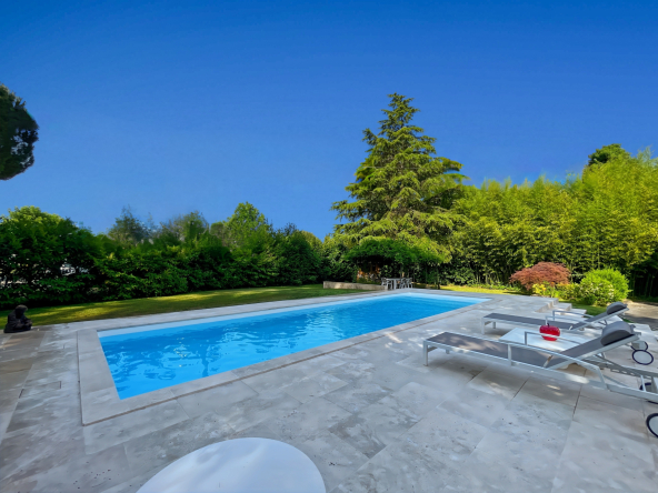 MAISON DE MAÎTRE  DE 215M2, A VENDRE, A GRADIGNAN