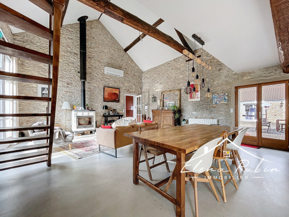 Proche de Rambouillet   Maison de caractère 250 m2, 8 pièces