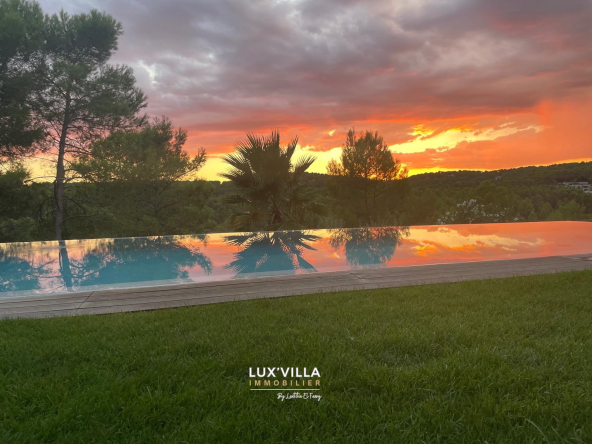 Exceptional Connected Villa 5 mins from Montpellier Impressive View