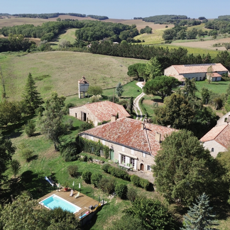 LOT ET GARONNE   AGEN   Ravissant domaine avec manoir, maiso