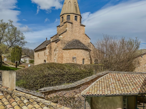 A signature house between Lyon, Dijon and Geneva