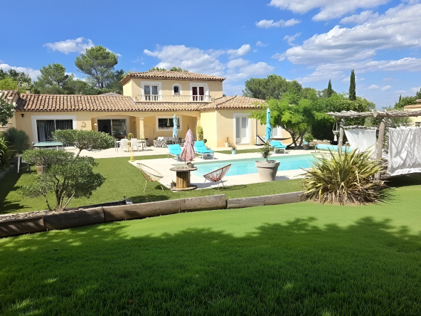 MAISON SAINT-MAXIMIN-LA-SAINTE-BAUME – 216 m2 + dépendances