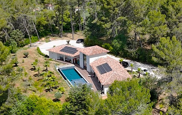 Superbe  villa d’architecte de 250 m2 + sous sol et garage s