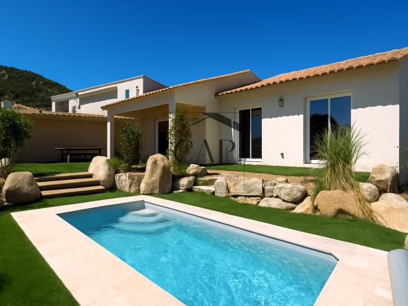 4-room villa with swimming pool and landscaped garden, 3 km from the beaches