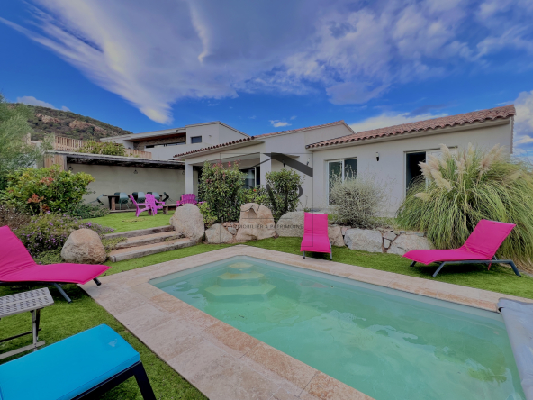 4-room villa with swimming pool and landscaped garden, 3 km from the beaches