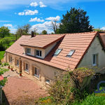 Housing house with reigning pond on 9.4 hectar