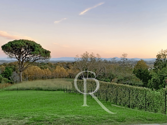 Exclusively, a contemporary house with mountain views.