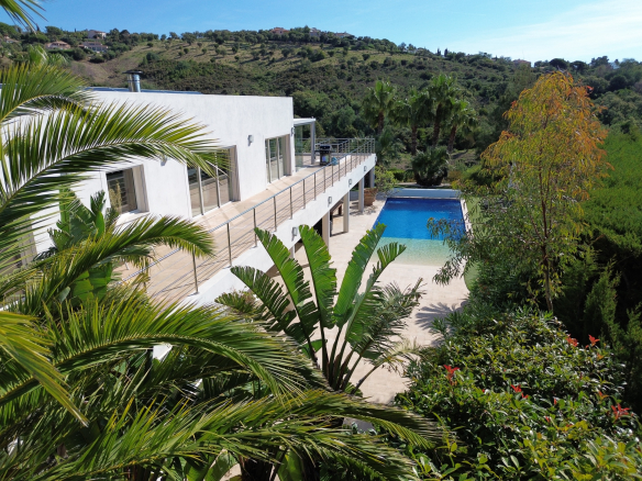 MAISON LUXE  380 m2, PROXIMITE SAINTE-MAXIME et SAINT-TROPEZ