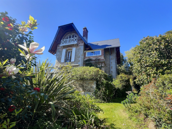 Pont-Aven: Elegance, charm and history on the heights!