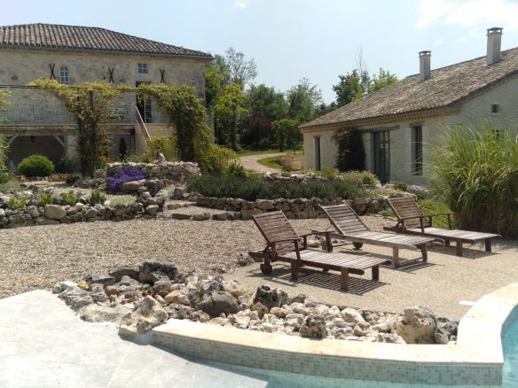 Magnifique ensemble immobilier XVIIIème avec vue panoramique