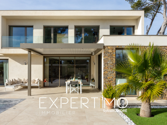 13012 Magnificent 7-room house built in 2022 - Rare!