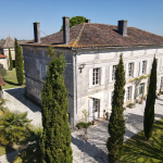 PROPRIETE 15 PIECES ET DEPENDANCES