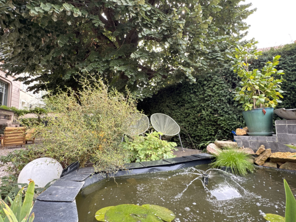 Magnificent Art Deco style property