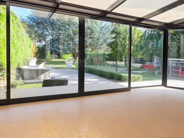 Exceptional and rare in the area: Beautiful residence, House of