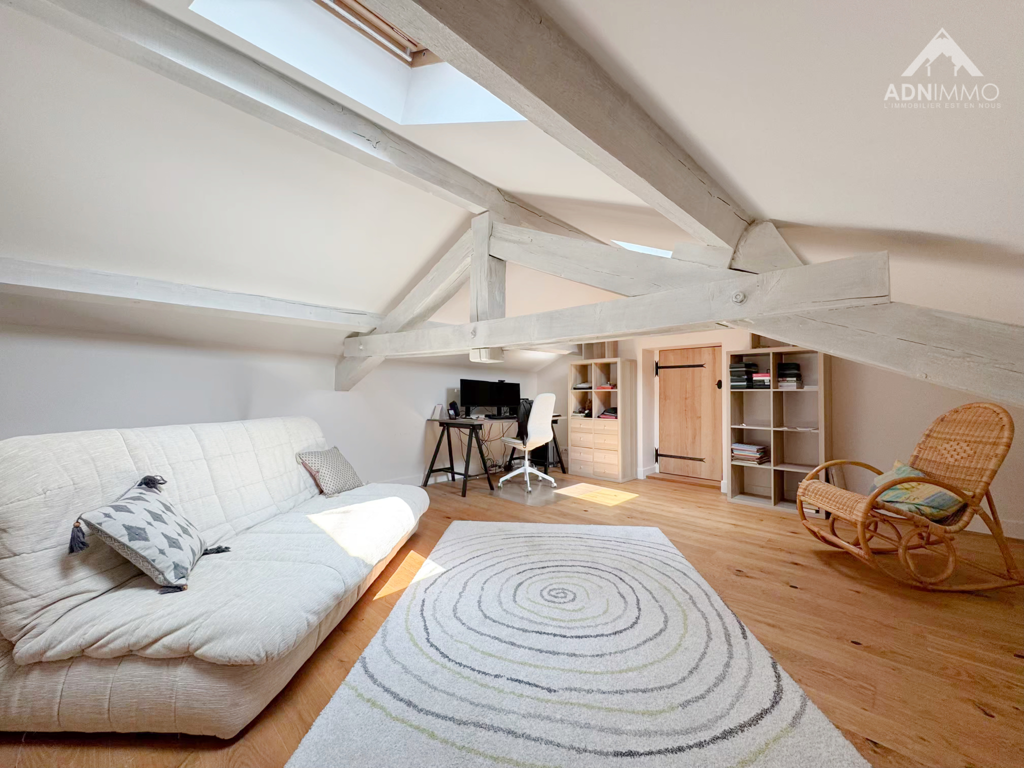 photo_468adf0910b8aa9035d15e92289973e0