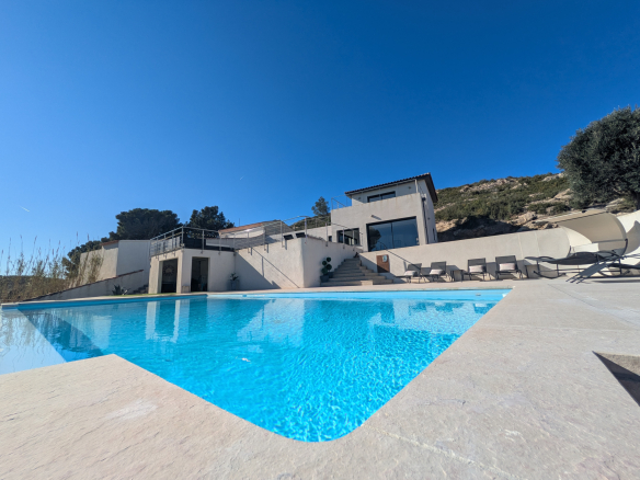 Propriété d’Exception à Ensuès-la-Redonne   Position dominan