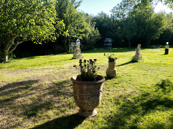 Nouveau, Propriété de 3 ha avec Mas de 500 m2 env