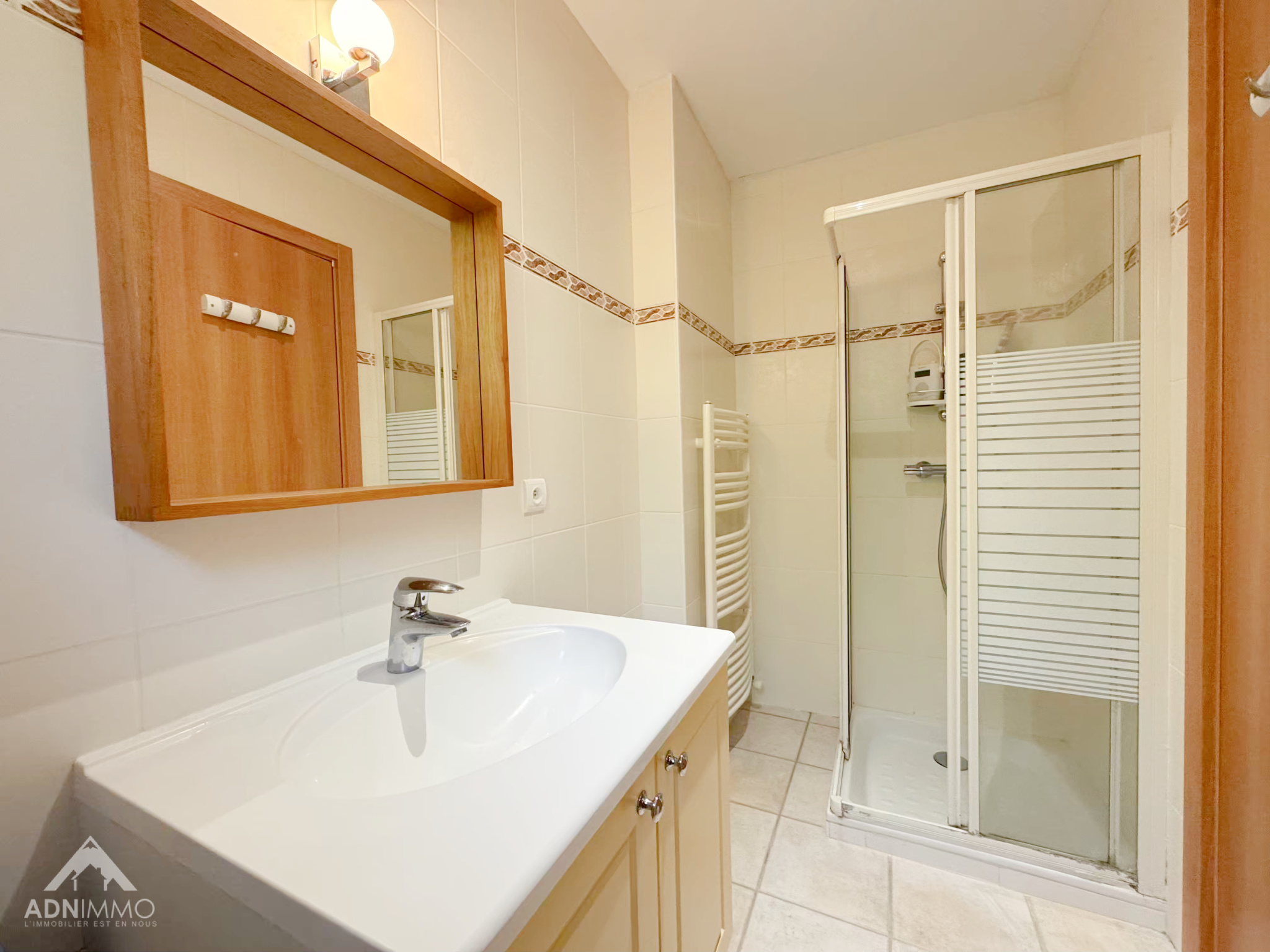 photo_095f6559edd7fe9b1ed4ee03c8b82c72