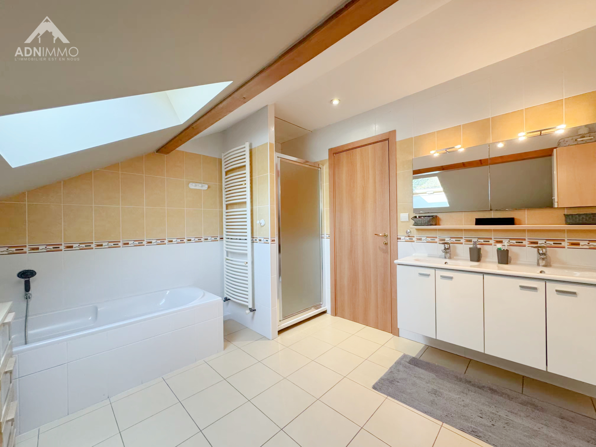 photo_baee8c37d4db6a6256986f62f94e4305