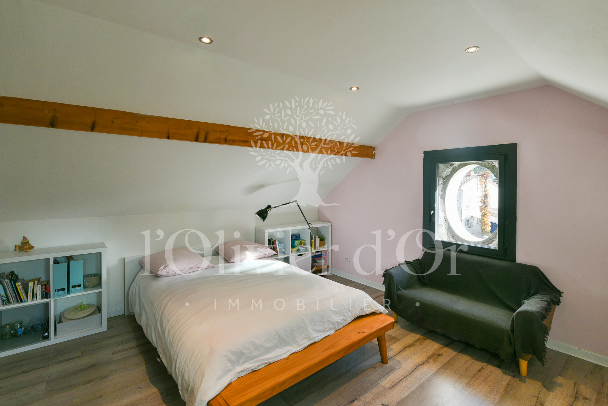 photo_1b5268212c1f78971d2b325dc65bdbe9