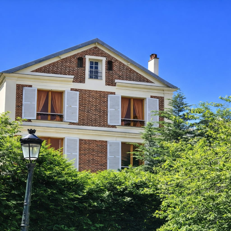 SAINT-LAURENT-D'AIGOUZE, A 19TH-CENTURY PROPERTY WITH CHARACTER