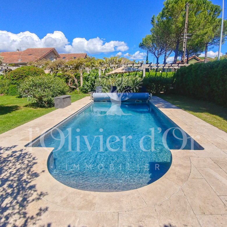 Exclusivité – Cannes – Aperçu mer – Villa sur le toit 5P 125