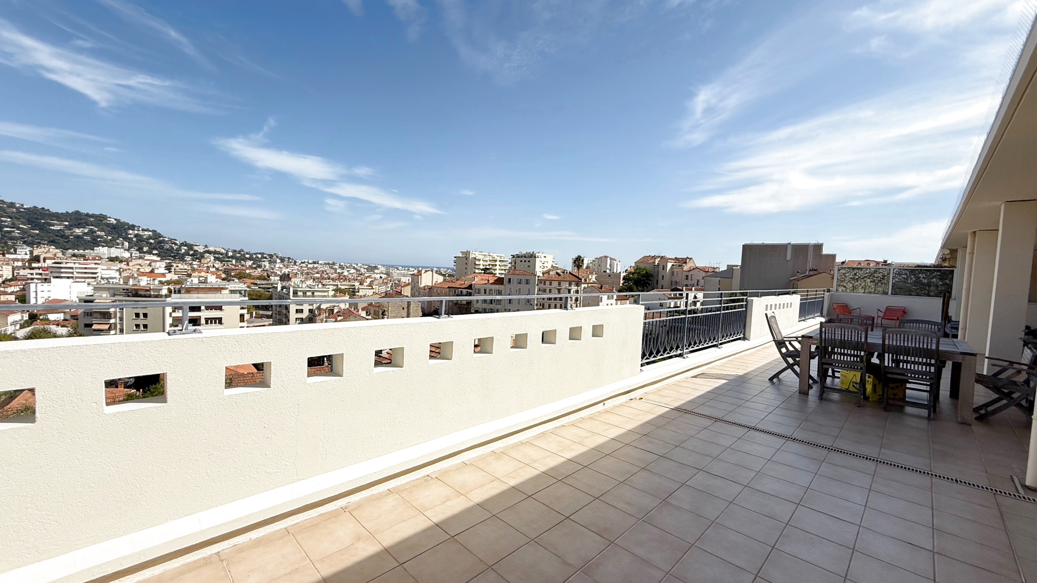 photo_cb8d52e6bd48f71453e3908ac304b4c1_Inc_0