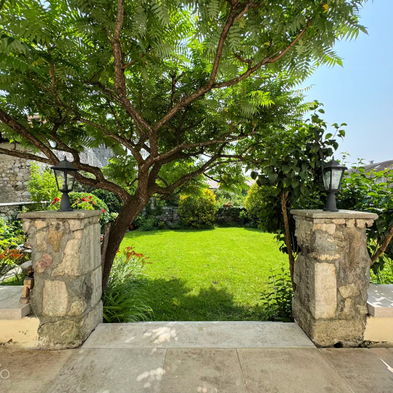 Plougasnou vue mer,  maison bretonne en pierre entièrement r