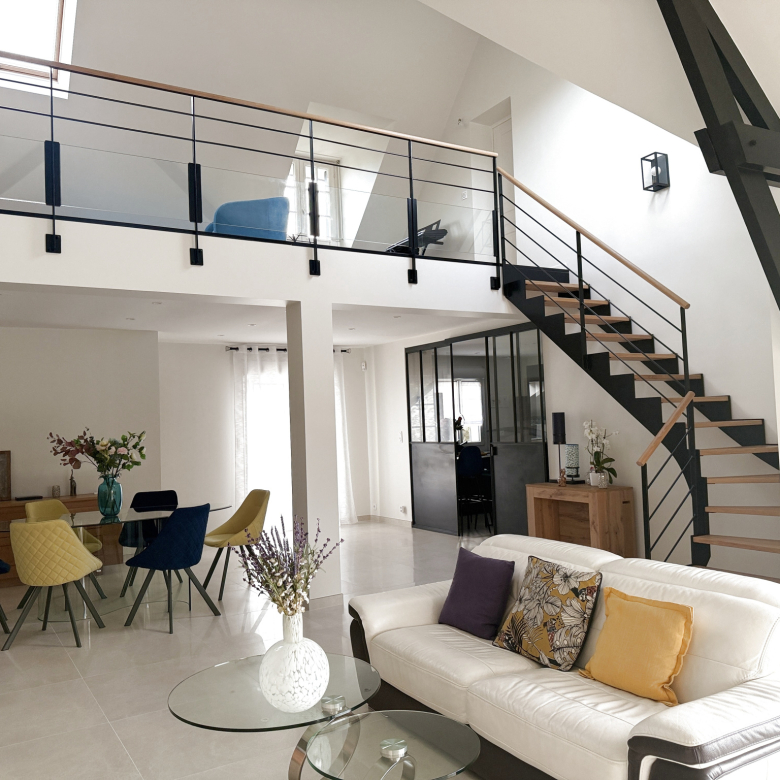 Exceptional Estate: 312 m2 of Luxury, Nature and Profitability