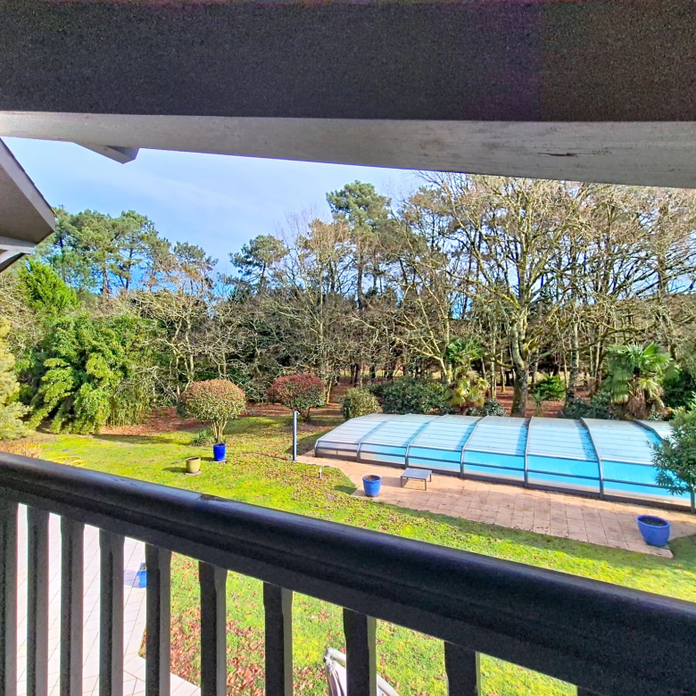 Superb renovated house (5 bedrooms) in absolute peace and quiet