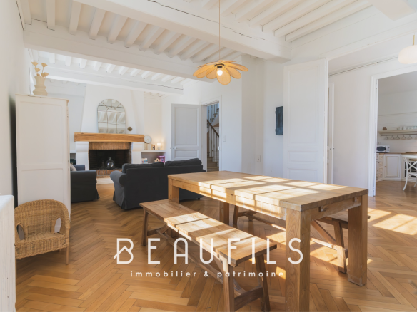 (30220) Aigues-Mortes – Maison de maître au coeur d’un hameau