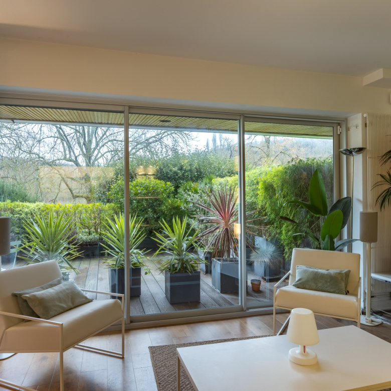 18th-century residence, MAUBEC, PETIT COUSTELLET, OPPEDE area