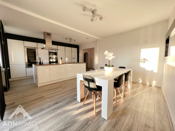 Maison 8 pièces 290m2