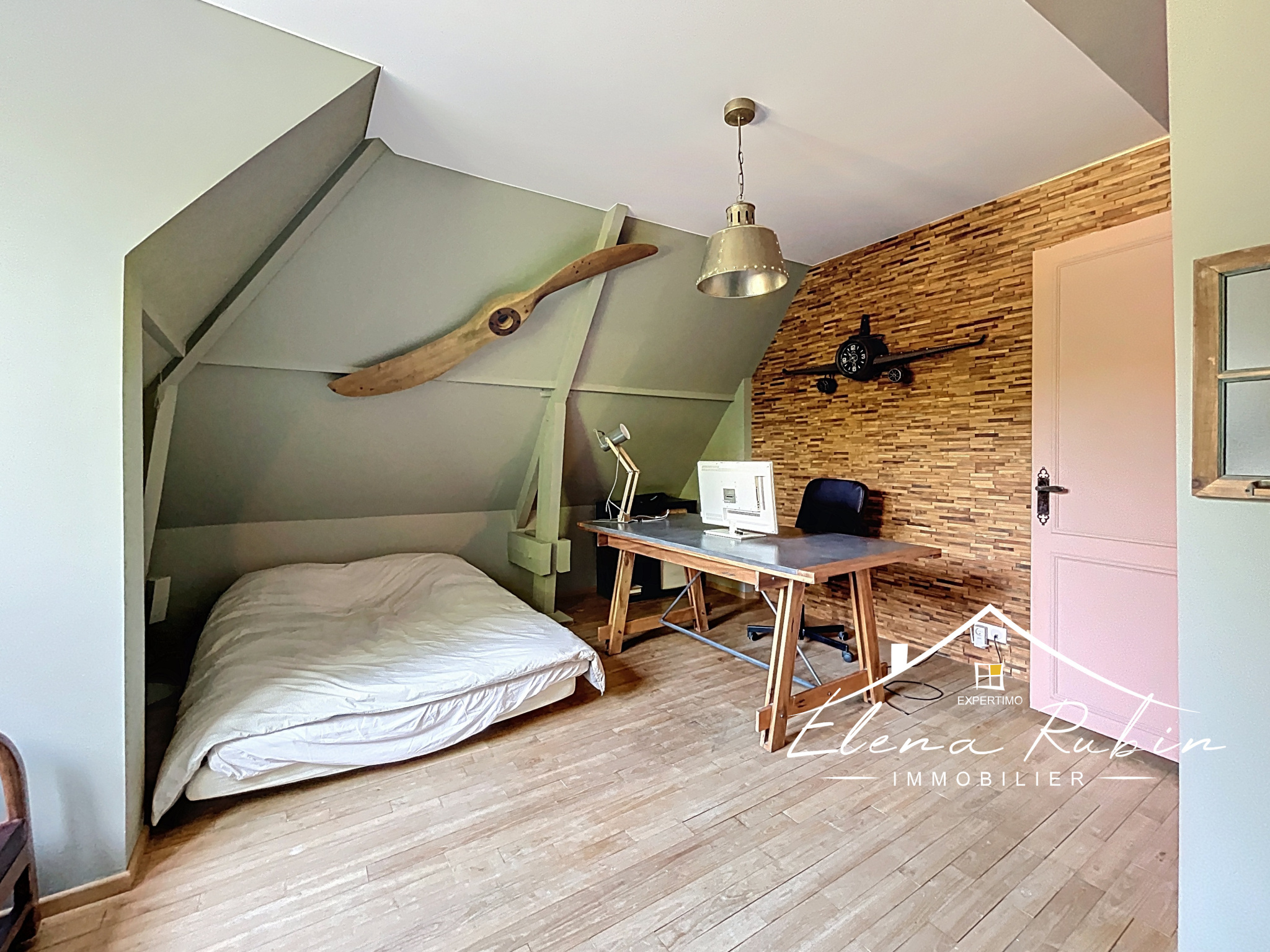 photo_77c6a6c858435fc0fb27c1715b89a1ce