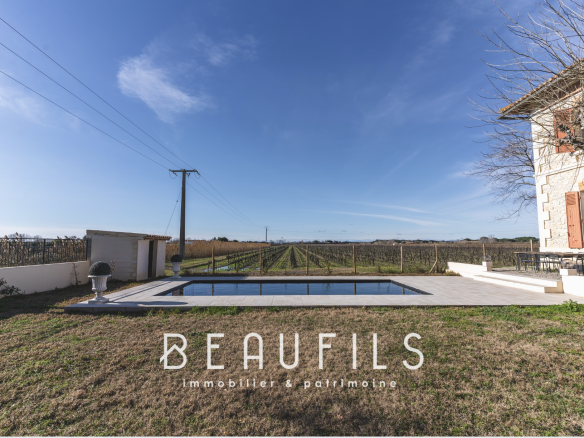 (30220) Aigues-Mortes – Maison de maître au coeur d’un hameau