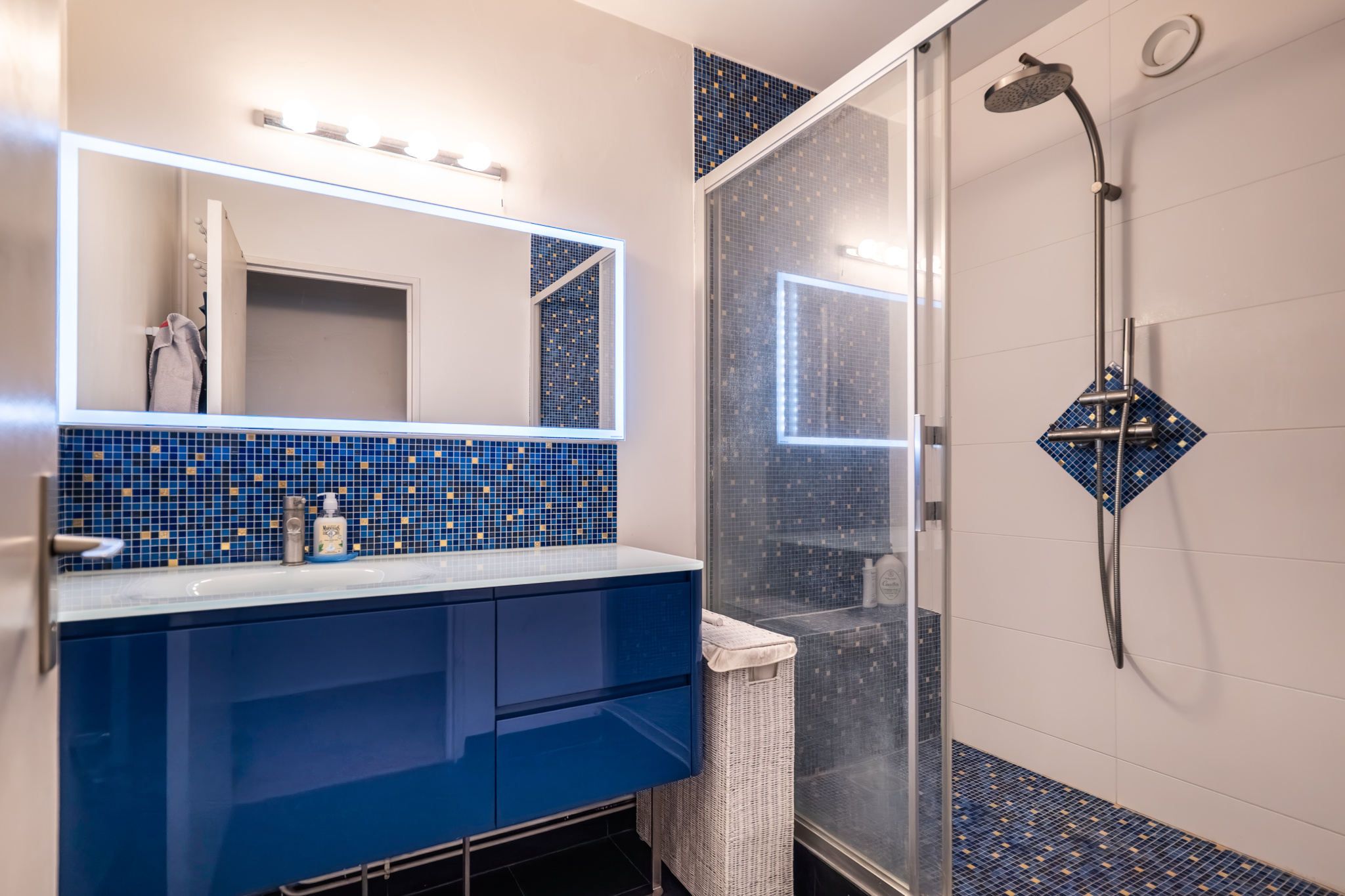 photo_49b3446d2bfbb14815c13355a5f8c569