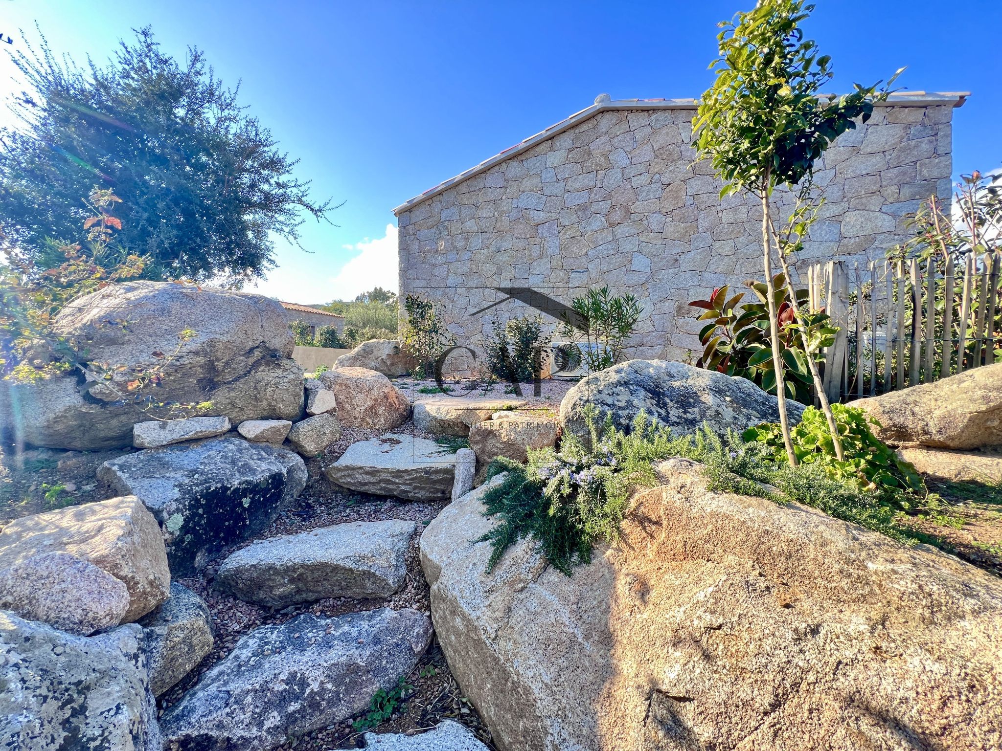 photo_2f915ba82be6bbf858a98c569c6ef101