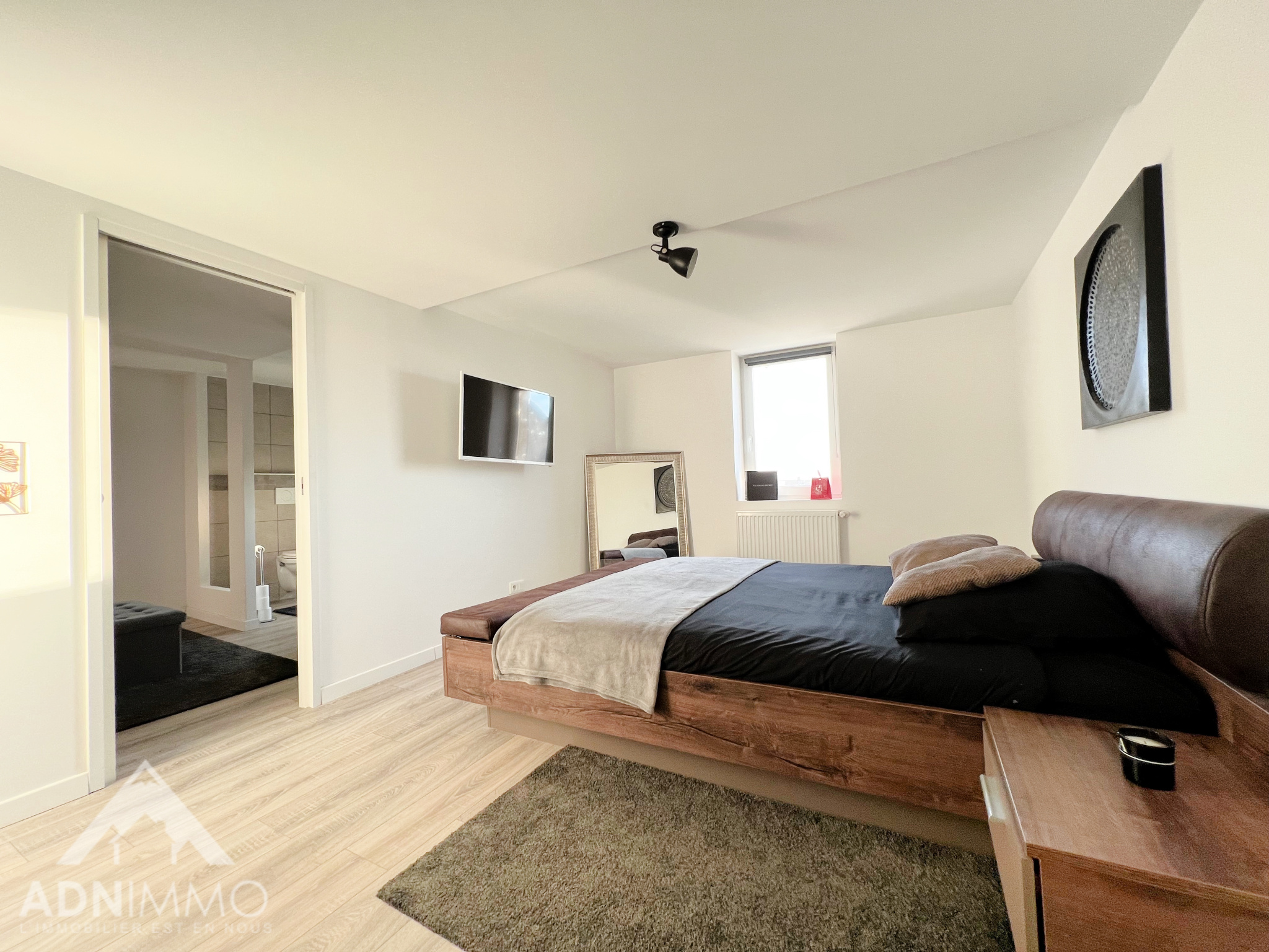 photo_8099c8096be47dd72f7faff0ad357814