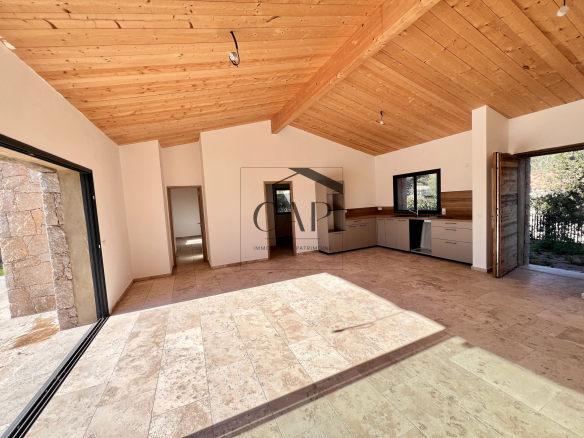 Detached stone villa in the style of a sheepfold with swimming pool Lec