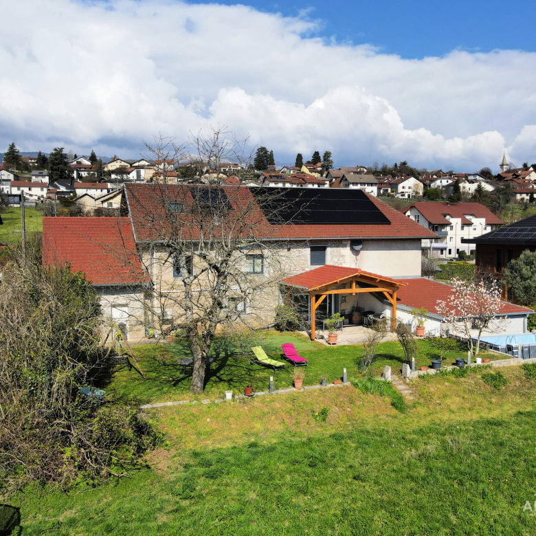 Exceptional property – 600 m2 of living space – 6.4 hectares