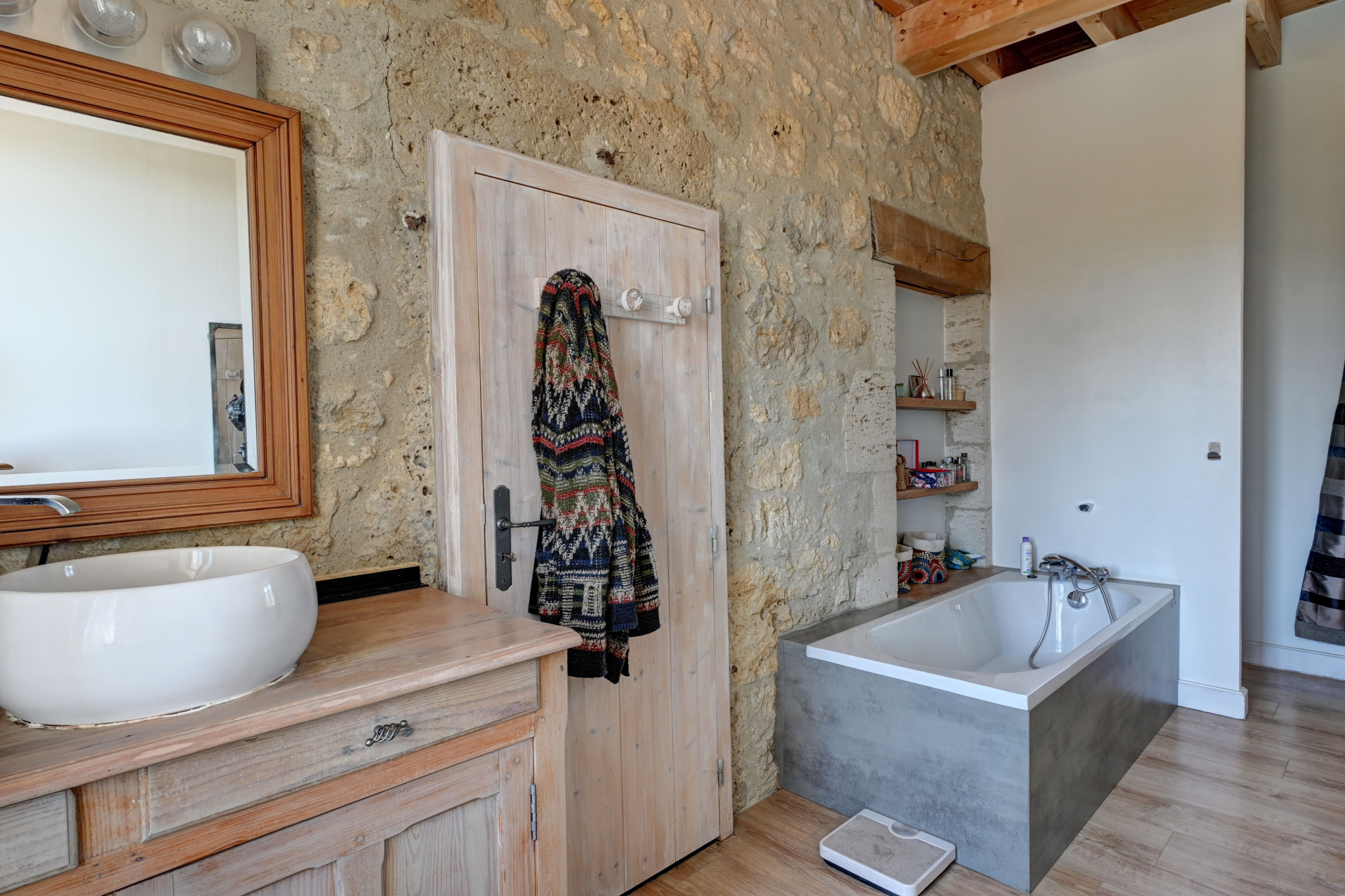 photo_8948c9ffbc834d74af1f24d5a96451e0