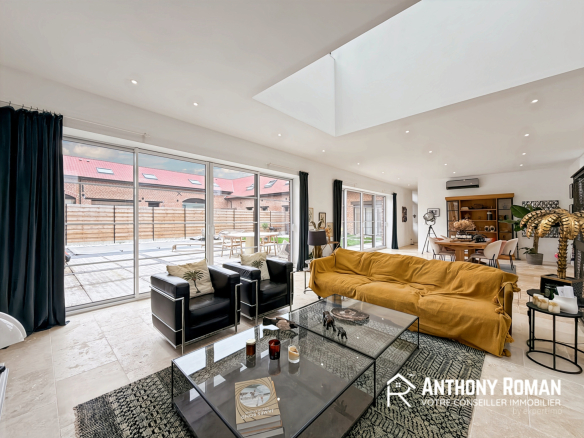 Propriété – 7 Pièces – 242m2