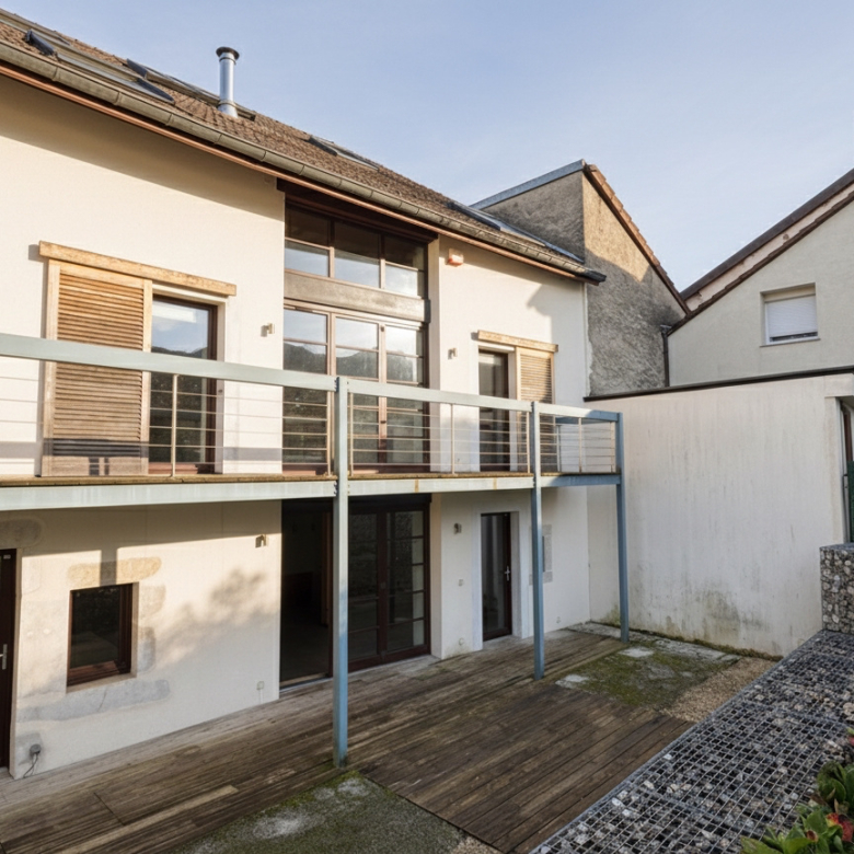 Propriété de caractère – plus de 4,5 hectares   secteur Le C