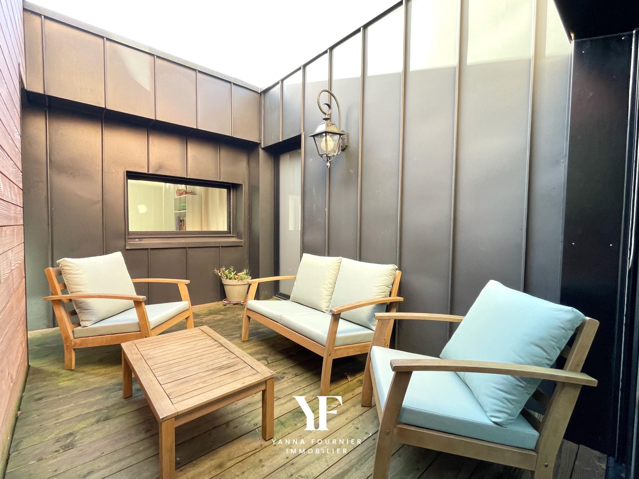 photo_054bca73554792789de02b634c724c2e