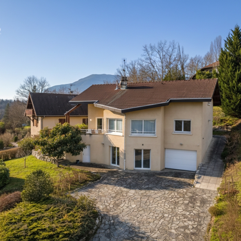 EXCLUSIVITÉ   Demeure de caractère de 8 pièces du XVII siècl