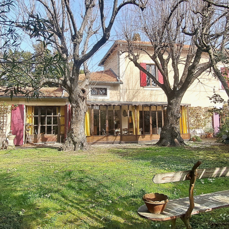 3-bedroom apartment in a prestigious residential estate