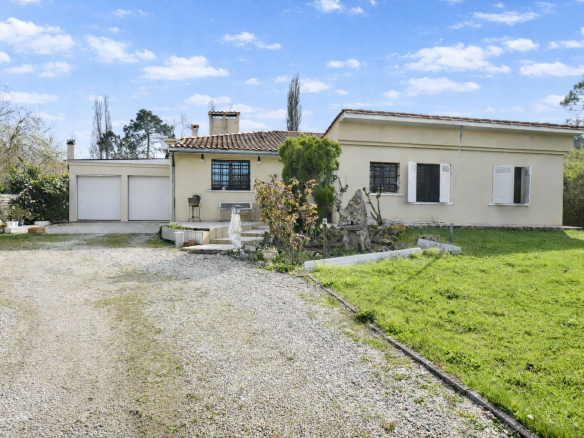 Propriété de plain-pied de 200 m2 sur terrain de 6 000 m2 co