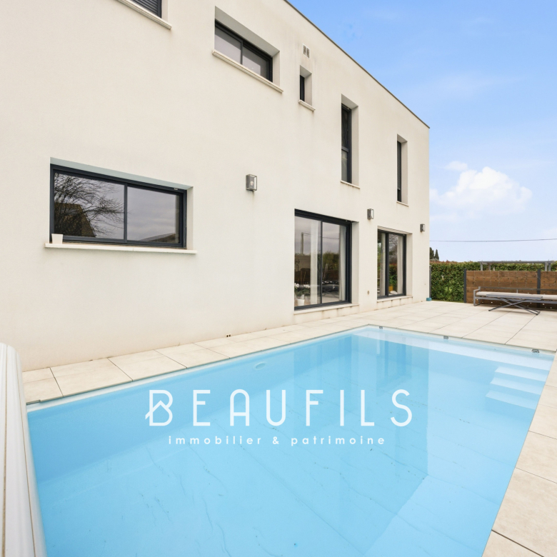 Rare sur les hauteurs d’Argenteuil   Maison de caractère ave