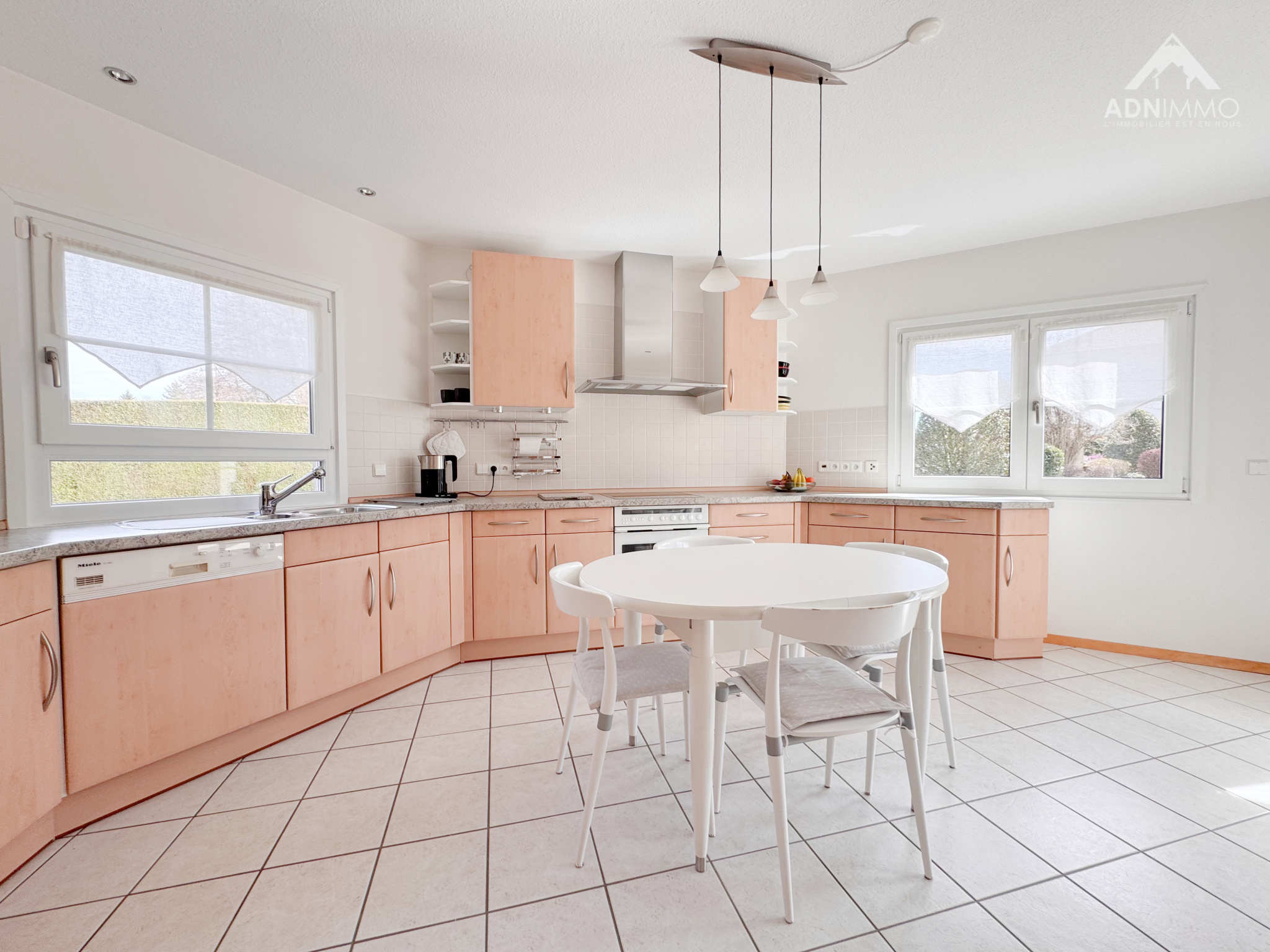 photo_35deaa4cb0194128f1fc2905c8e998ea