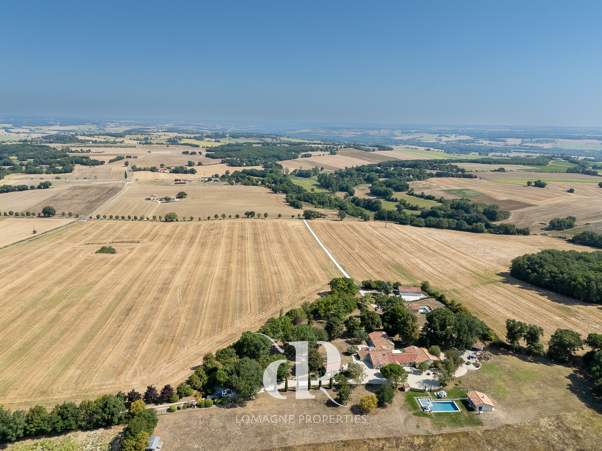 photo_4cd77ff86e2207a8a4ade6452e83f251